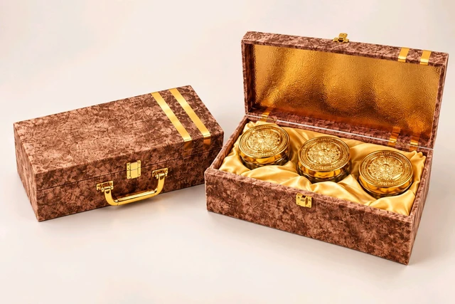 Velvet 3 Jar Celebration Box ( 300GM )