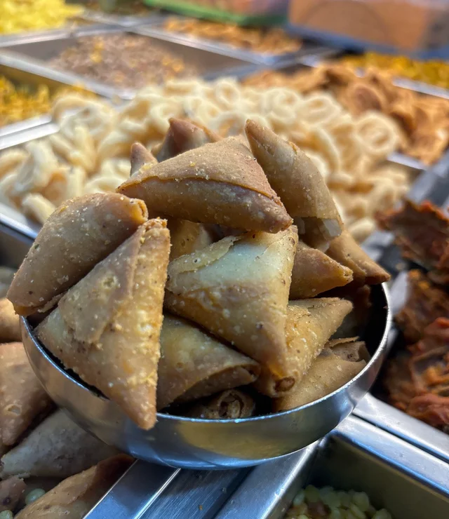 DRY SAMOSA 250 Gms