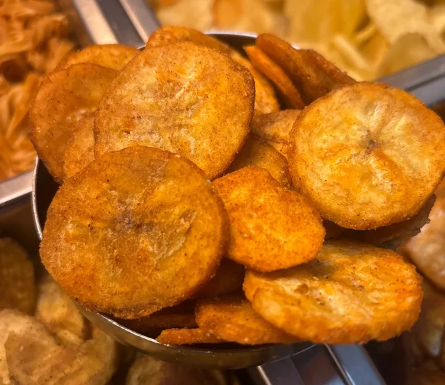 CHILLI BANANA CHIPS 250 Gms