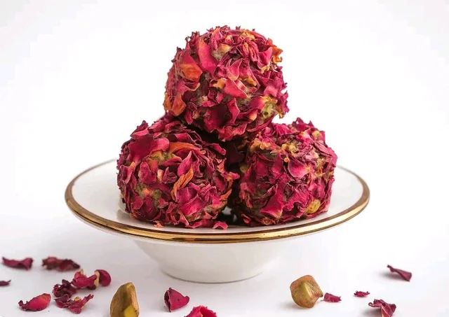 Kaju Gulab Ladoo