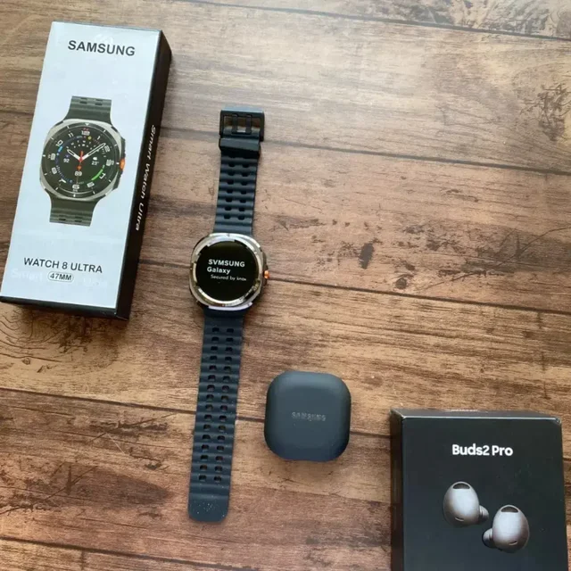 2-in-1 Smart Watch & Wireless Earbuds Combo - Black