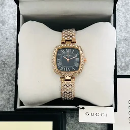 GUCCI Diamond bracelet is the new unique designed watch for her, For Women's - gold