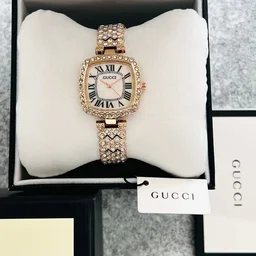 GUCCI Diamond bracelet is the new unique designed watch for her, For Women's - gold