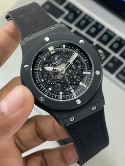 Hublot boys sporty stylish watch - Blue