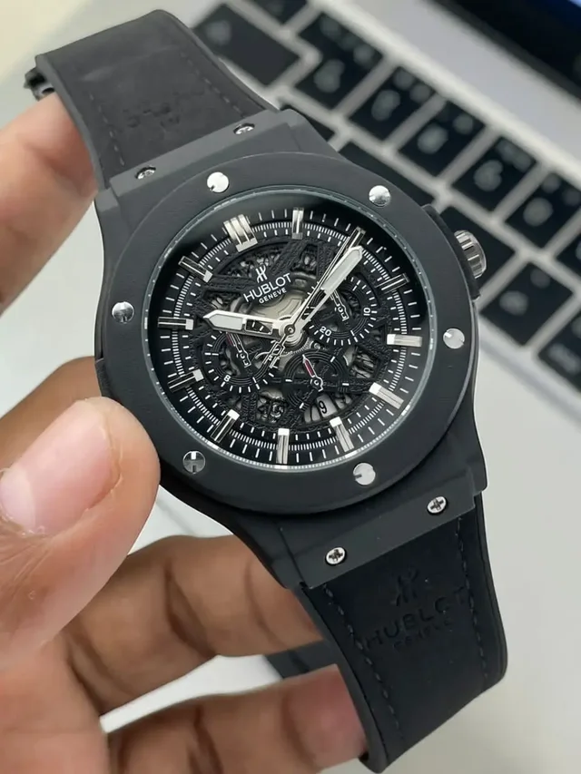 Hublot boys sporty stylish watch - Blue