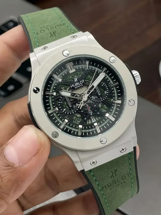 Hublot boys sporty stylish watch - Blue