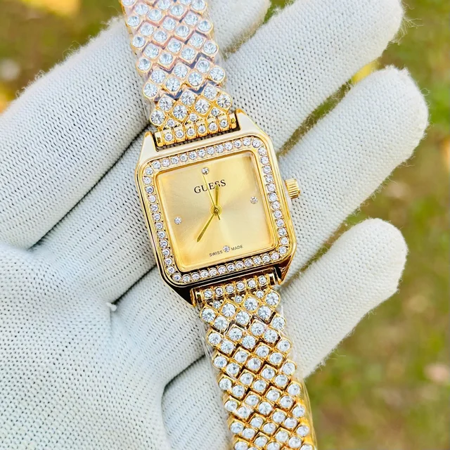 Ladies β
*A beautiful Diomond watch designed to stand the test of time.* β
- full gold