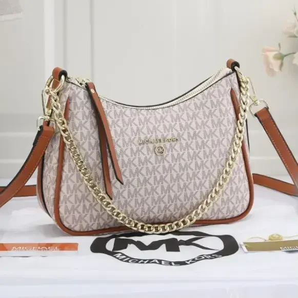 Michael Kors Jet Set Charm Small Logo Pochette - white