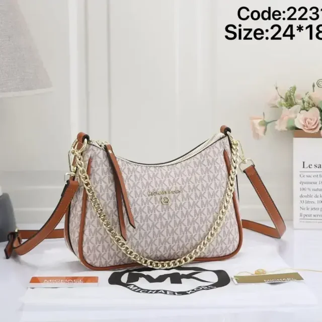 Michael Kors Jet Set Charm Small Logo Pochette - white