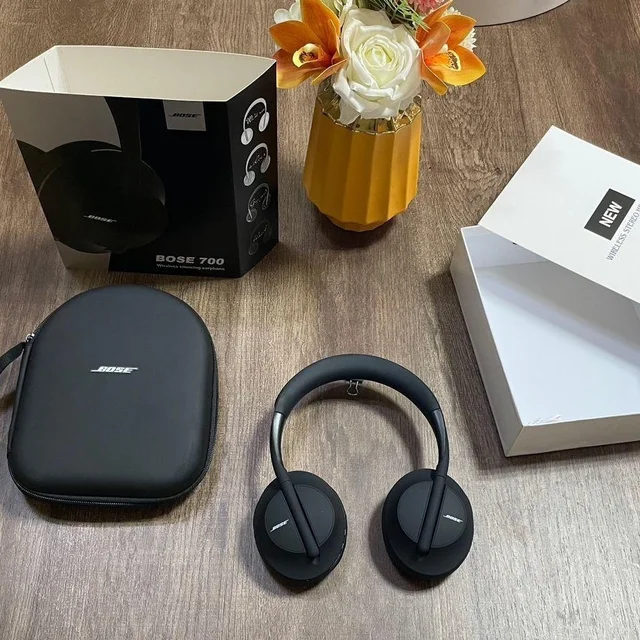 Bose NEW HEADPHONES ✔️ ▪WIRELESS ▪CONNECTED WITH IOS & ANDROID - Black