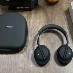 Bose NEW HEADPHONES ✔️ ▪WIRELESS ▪CONNECTED WITH IOS & ANDROID - Black
