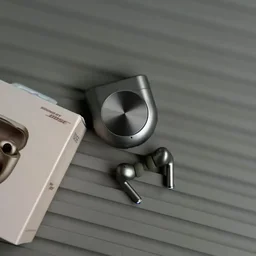 Premium earbuds Noise - #6f6666