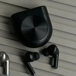 Premium earbuds Noise - #6f6666
