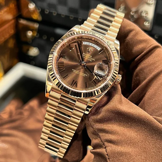 Premium Watches 50% COD order booking contact on whatsup 2