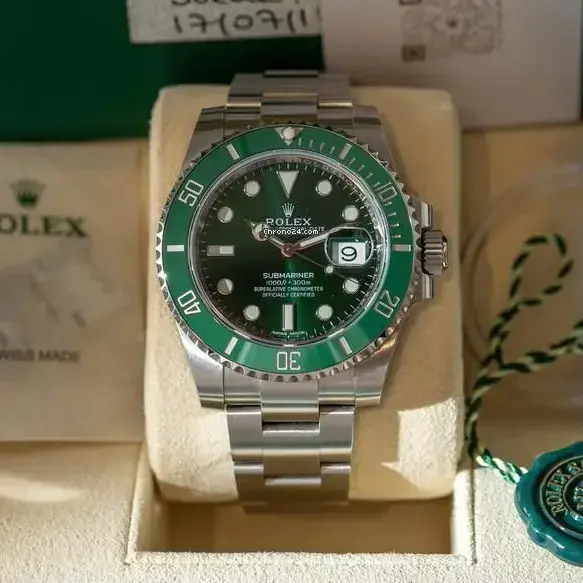 Rolex Submariner Green Dial Luxury Watch - Green