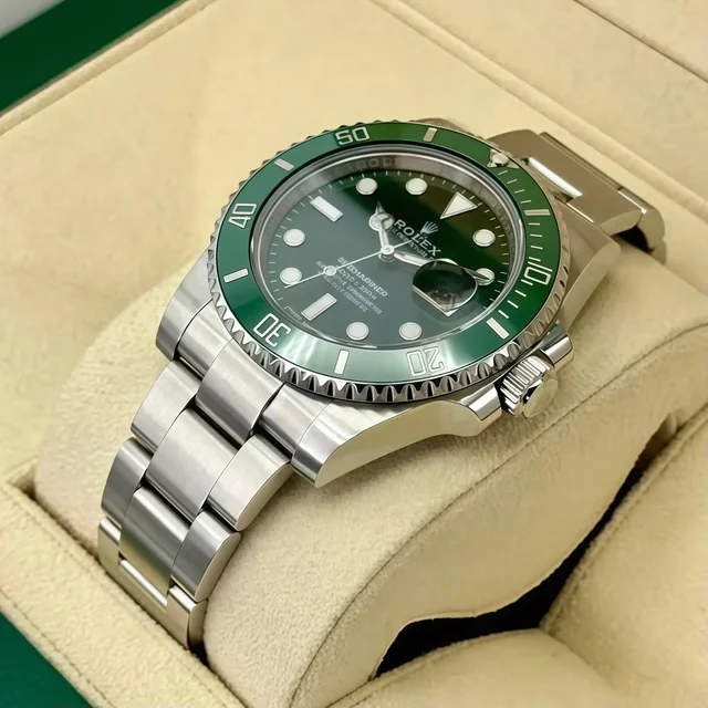 Rolex Submariner Green Dial Luxury Watch - Green
