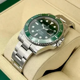 Rolex Submariner Green Dial Luxury Watch - Green