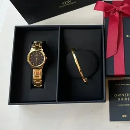 πΏπ πΏππ£πππ‘ πππ‘π‘ππ£ππ©π€π£ women watch best gift items - black