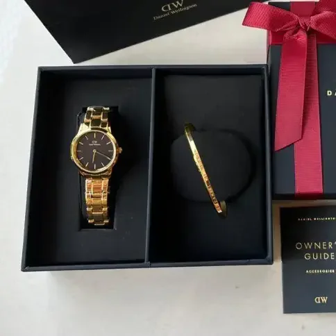 πΏπ πΏππ£πππ‘ πππ‘π‘ππ£ππ©π€π£ women watch best gift items - black