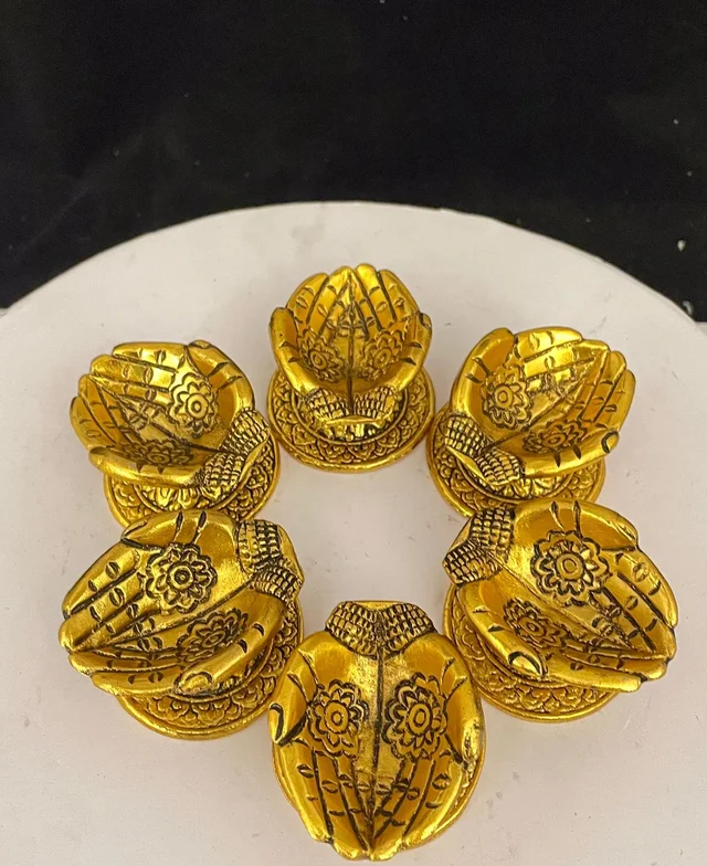 Brass Lotus Diya set of 6/ Brass oil lamp/ Diya For Puja/ Temple and Home Decor / Lakshmi Ganesh pooja Deepak / kamal shape Diya - Lotus