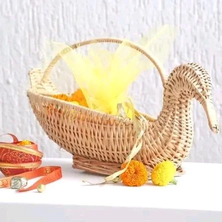 Handcrafted Swan Bamboo Sticks Cane Fruits & Vegetable (Brown) Storage Basket For Wedding Hamper. - Brown, WITOUT LID, 1