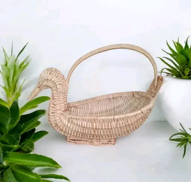 Handcrafted Swan Bamboo Sticks Cane Fruits & Vegetable (Brown) Storage Basket For Wedding Hamper. - Brown, WITOUT LID, 1