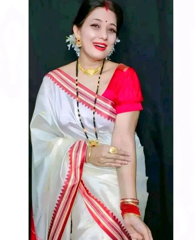Traditional Red Temple Border Cream Garad Kanjivaram Silk Saree for Women