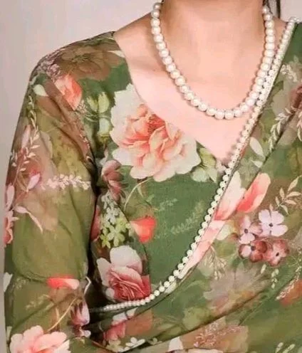 Pearl Lace Border floral Printed Georgette Saree with Running Blouse
