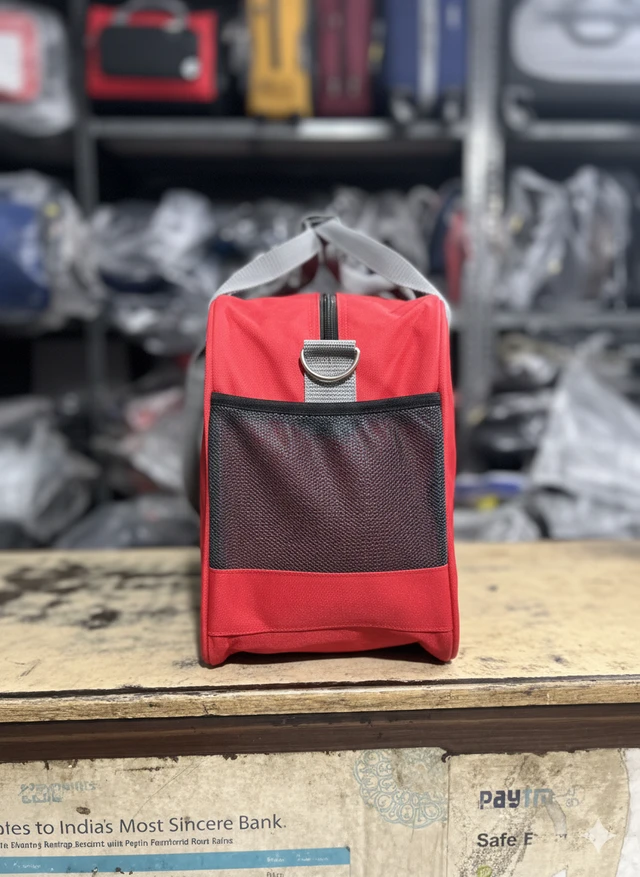 AMERICAN TOURISTER PBH p099 American Tourister Red & Black Duffel Bag 20*16*10 - Red, 20*16*10
