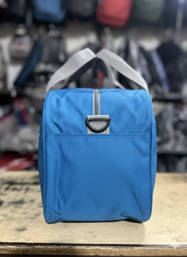 AMERICAN TOURISTER PBH p099 American Tourister Red & Black Duffel Bag 20*16*10 - Deep Sapphire, 20*16*10