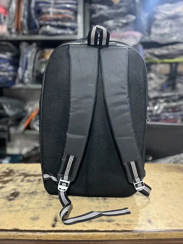 Fastrack PBH P0110 18*14*6 Fastrack-branded multi-compartment backpack - Jaguar, 18*14*6