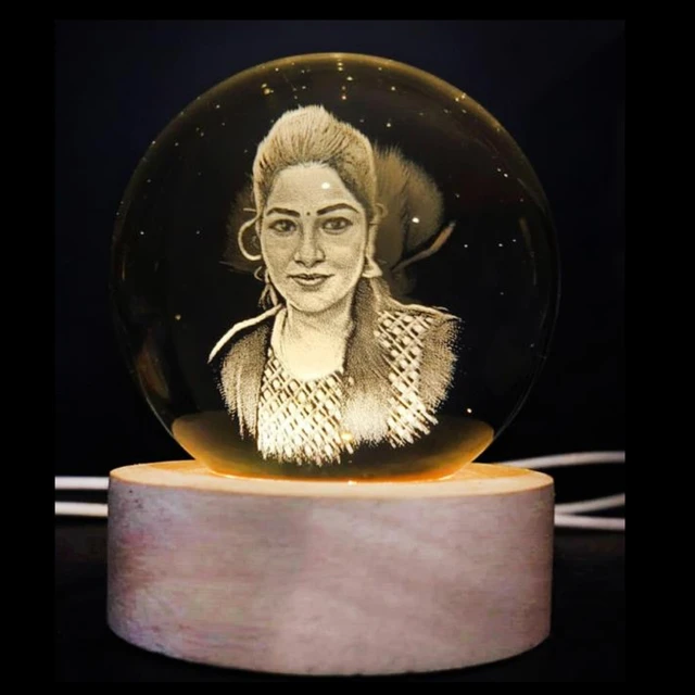 8x8cms Photo Engraving with LED Base Crystal Ball � Personalized Glass Gift