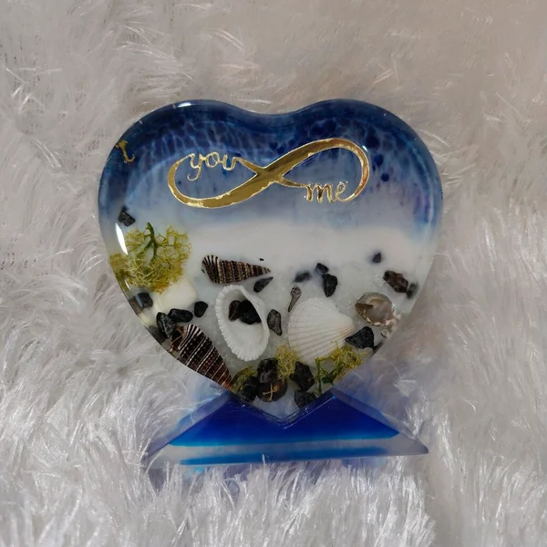Sea Theme Small Heart Table Showpiece-Resin Art Frame