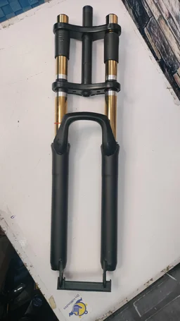 MTB Downhill Suspension Fork for Stunt Riding (26inch) 26X2.40