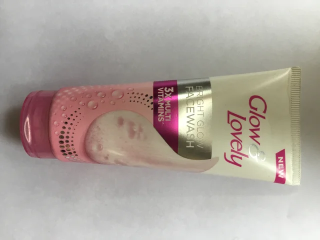 Glow & Lovely Bright Glow Face wash