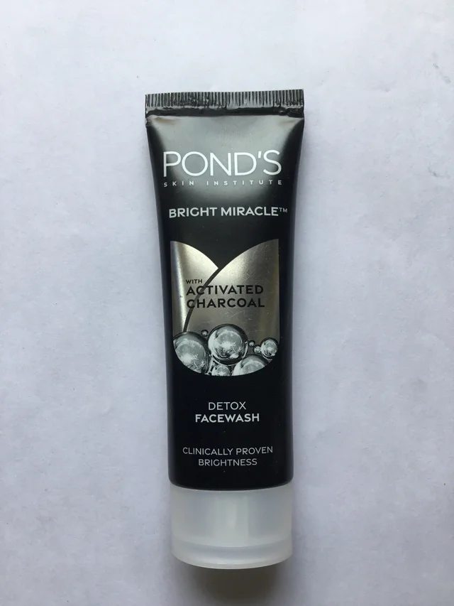 POND’S Pond’s Activated Charcoal Detox Facewash