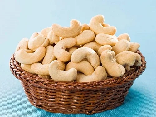 Kaju ( Cashew Nut)