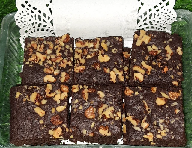 Gooey Walnut Brownie - 250-300 Gms
