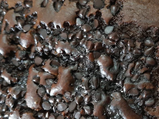 Choco Chips Cake - 1 Kg