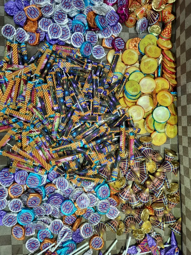 Cracker Chocolates - Assorted