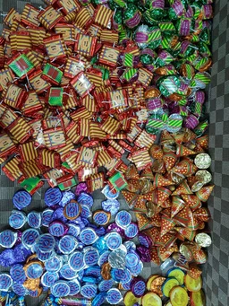 Cracker Chocolates - Plain